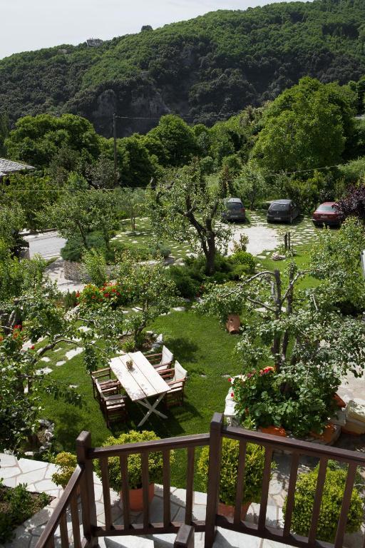 Adis Oneirou Hotel Mourésion Buitenkant foto